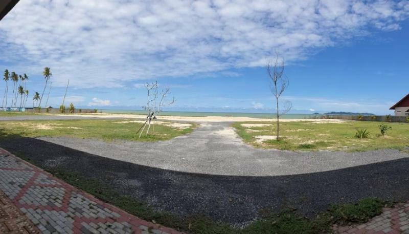 Ombak Deru Lodge Marang Exterior foto